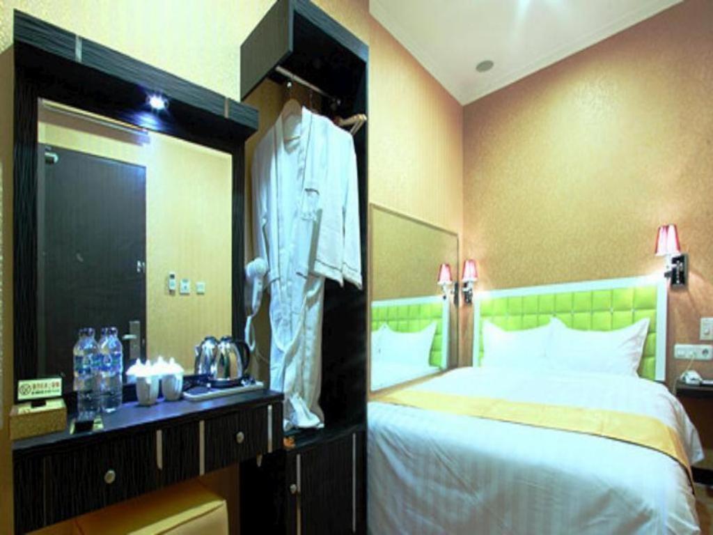 Hotel Rovi Boutique Jakarta Buitenkant foto