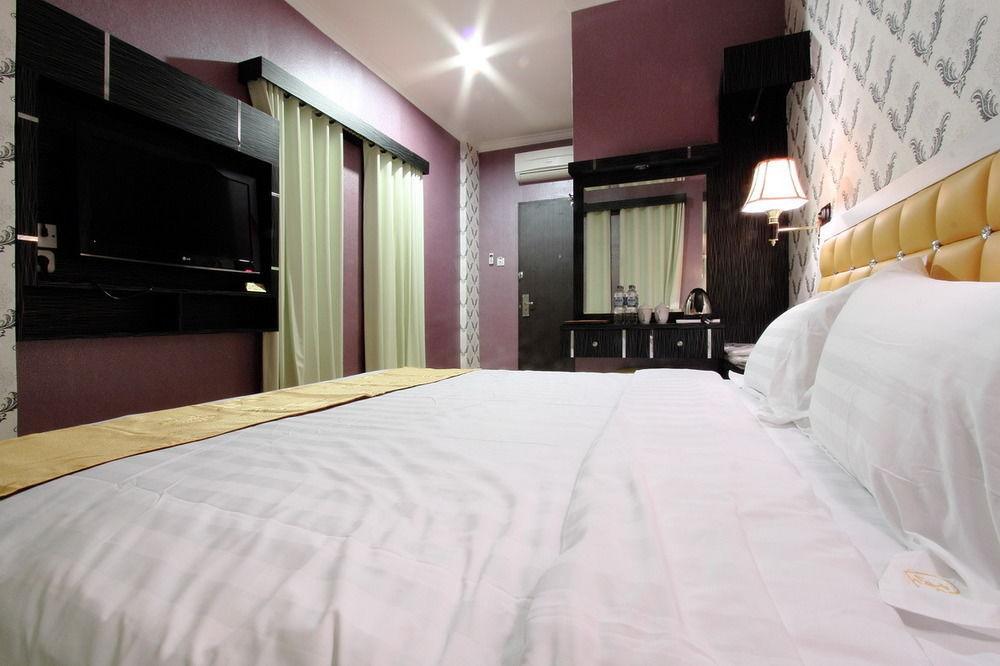Hotel Rovi Boutique Jakarta Buitenkant foto