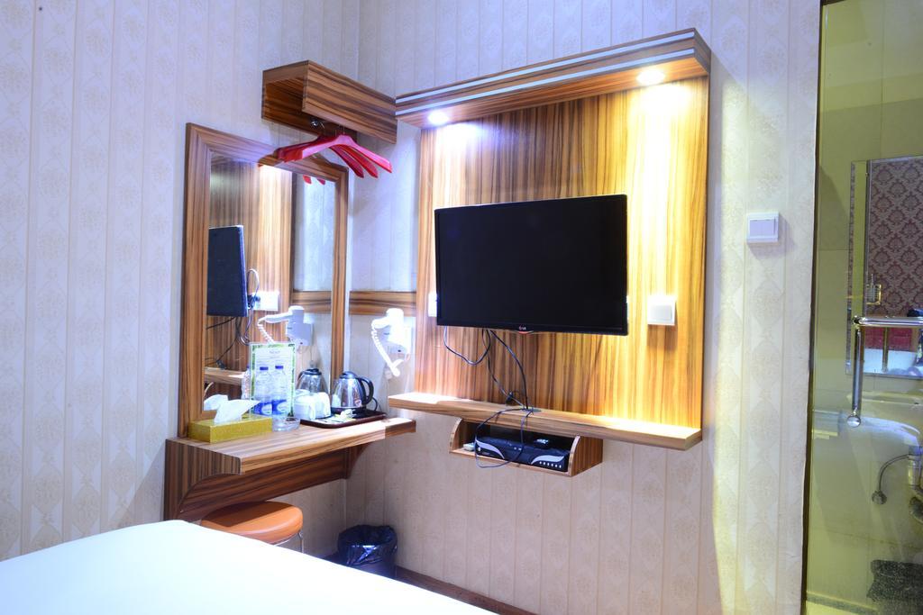 Hotel Rovi Boutique Jakarta Buitenkant foto