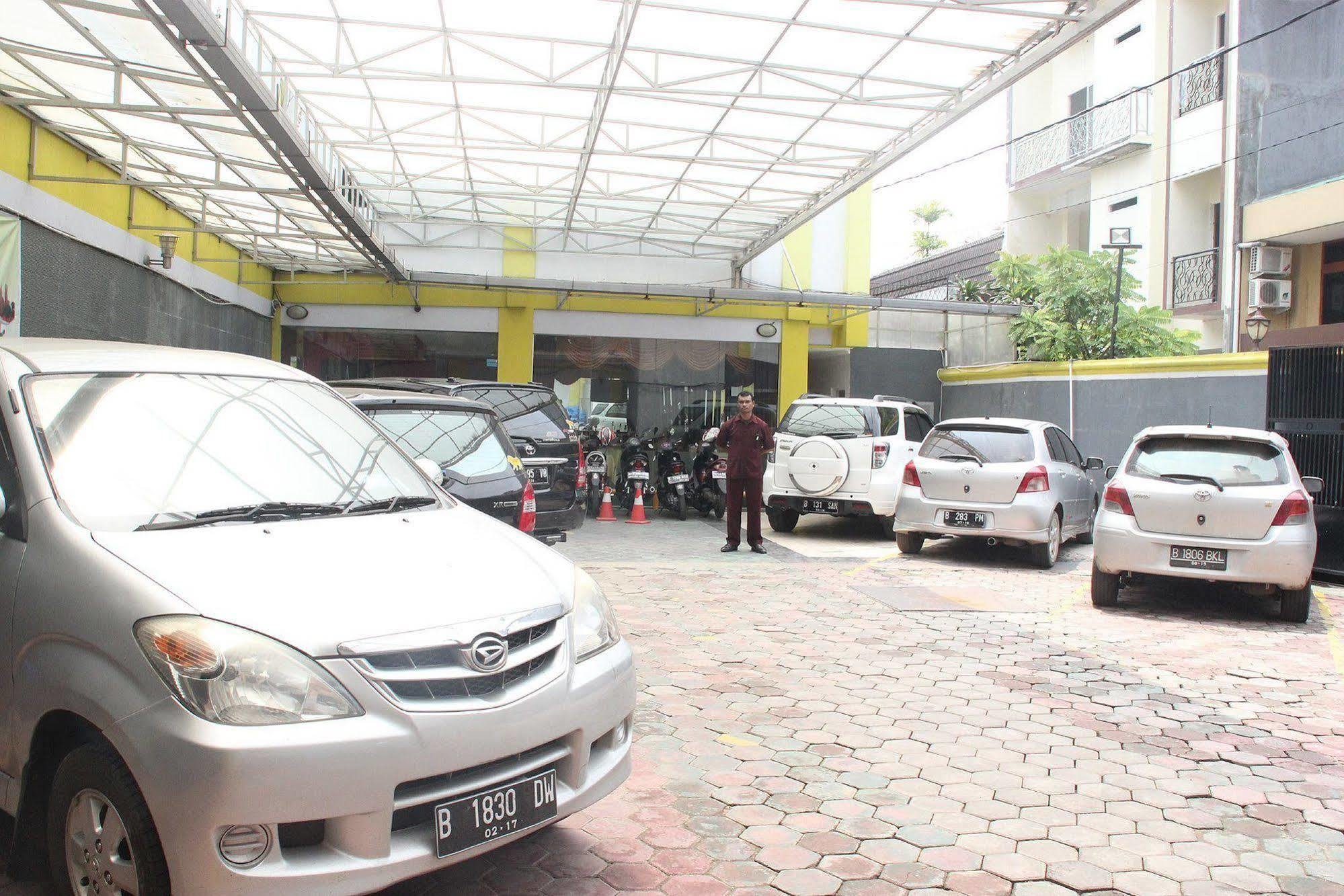 Hotel Rovi Boutique Jakarta Buitenkant foto