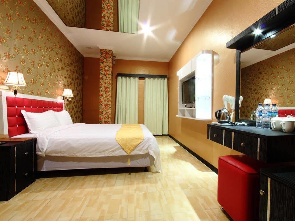 Hotel Rovi Boutique Jakarta Buitenkant foto